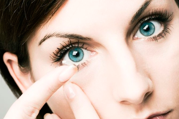 7 міфів про контактні лінзи